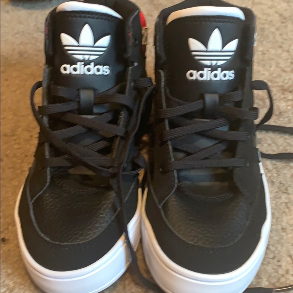 Never worn Sneakers
